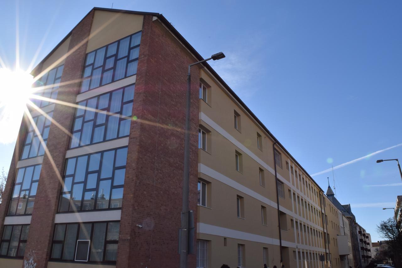 Hostel Marothi Kollegium Debrecen Exterior foto